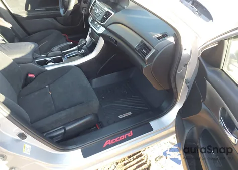 2013 Honda Accord Lx z USA, uszkodzony, nr VIN 1HGCR2F33DA177790